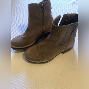 Time and Tru Brown Suede Chelsea Boots